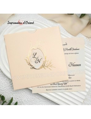 Faire-part TARA - Invitation mariage carré rose clair et or avec initiales